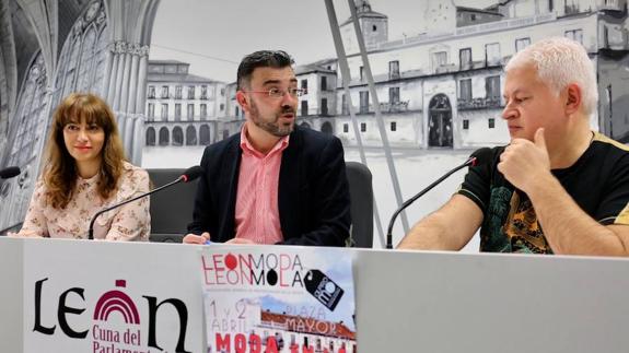 La Plaza Mayor se convierte este fin de semana en una pasarela de moda creaciones y diseños de León