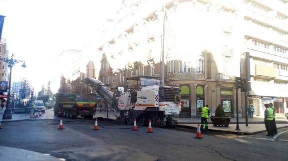 El Plan de Asfaltado corta Ordoño II y sólo se permitirá circular a vehículos de carga y descarga