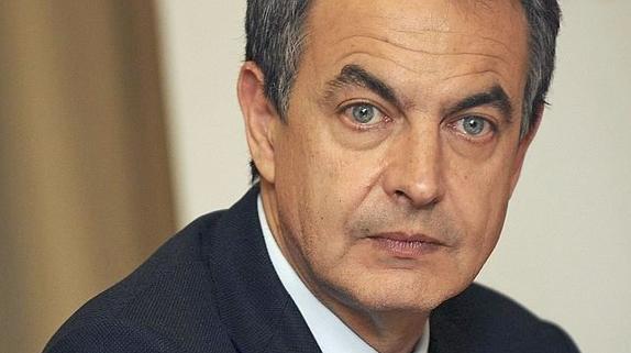 Zapatero revisa la situación de la provincia con la mirada en la memoria histórica y la minería