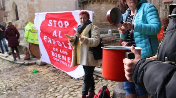 'Salvemos la Plaza del Grano' pide a todo el que quiere León que salga a «defender la integridad» de la plaza