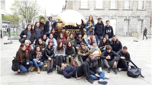 Alumnos de la Escuela de Arte y el IES Santa María de Carrizo perfeccionan su inglés en Dublín