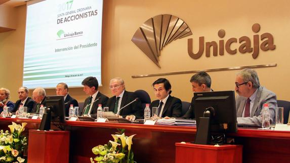 La Junta de Accionistas de Unicaja Banco aprueba su salida a Bolsa con el 100% de los votos