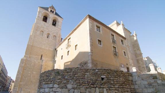 Patrimonio autoriza la intervención de pintura mural en la Torre del Gallo de San Isidoro