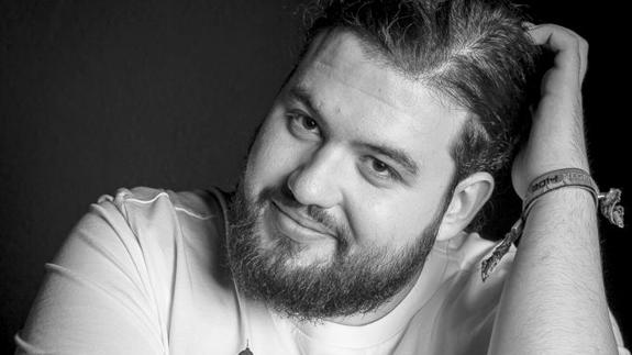 El cineasta leonés Néstor López dirige los audiovisuales del primer musical Punk-Rock de España