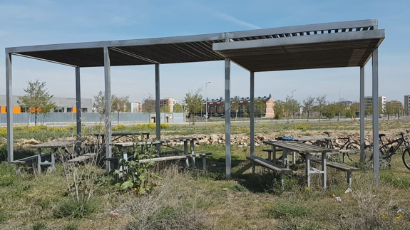 El Ayuntamiento deja sobre la mesa la ampliación del contrado a Acciona para Parques y Jardines