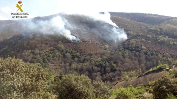 La Guardia Civil esclarece el incendio de Corullón en abril con la investigación de un varón por imprudencia grave