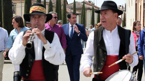 Suárez-Quiñones ve a Cerezales del Condado como ejemplo de confluencia de tradiciones y cultura