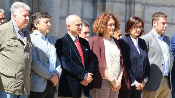 Ponferrada condena el «salvaje y asqueroso» atentado